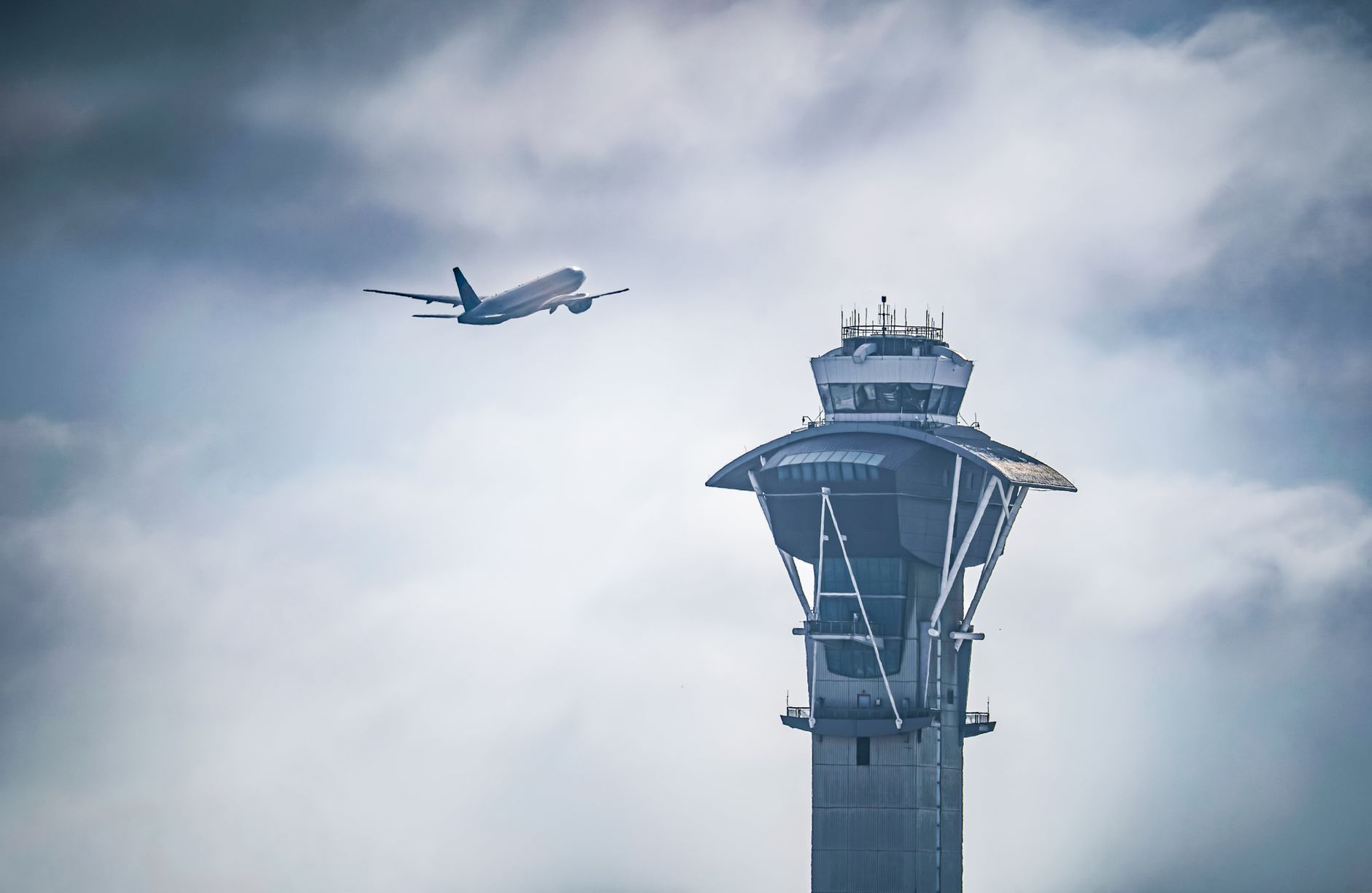 air traffic control disruptions
